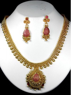 Exclusive Polki Set